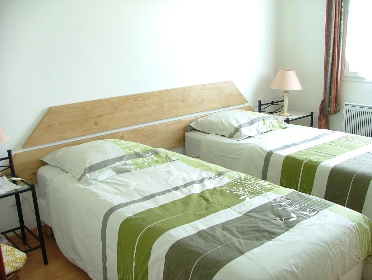 Les Enselmes Bed & Breakfast Montagnieu  Exterior photo
